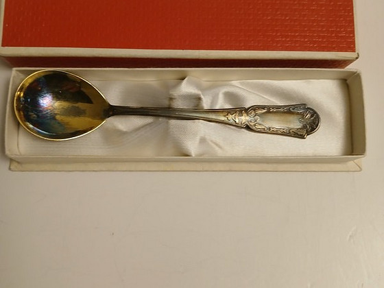 Hõbelusikas