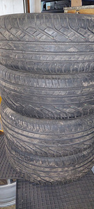 215/60R16 Uniroyal (3 foto / 7)