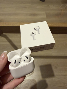AirPods 4 (2 foto / 3)