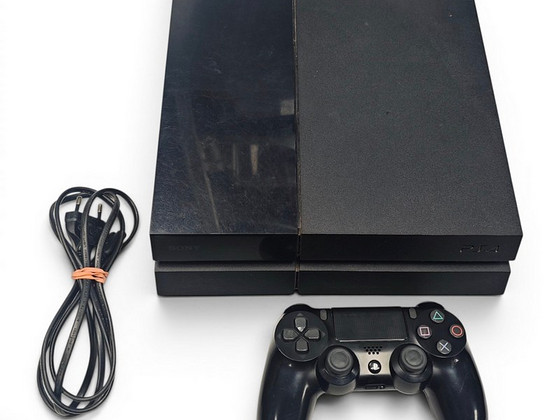 Mängukonsool Sony Playstation 4 500GB + pult + juhe