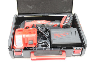 Инструмент Milwaukee M18 FMT-502X 18V 4.2° осцилляция (2 фото из 2)