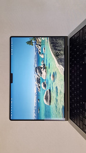 MacBook Pro 14' M4 16/512gb (1 foto / 2)