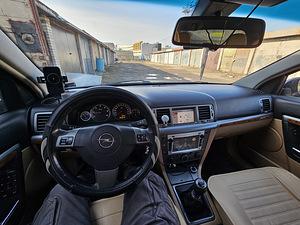 Opel Signum (12 foto / 14)
