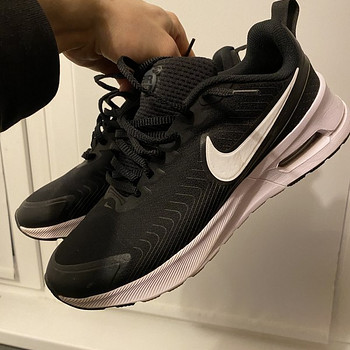 Nike кроссовки