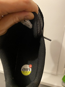 Nike кроссовки (3 фото из 5)