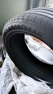 Б/у летние шины Goodyear 235/45 R18 98Y — 2 шт (4 фото из 8)