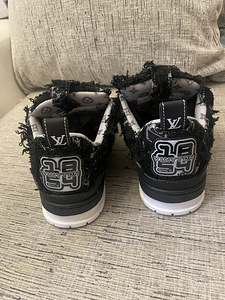 Black LV skates (5 фото из 8)