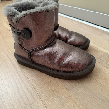 Talvised UGG-saapad