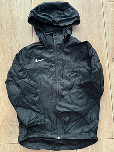 Куртка Nike (1 фото из 2)