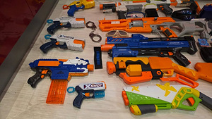 Püstolid Nerf ja X-Shot komplekt (10 blasterit+märklaud+++) (3 foto / 6)