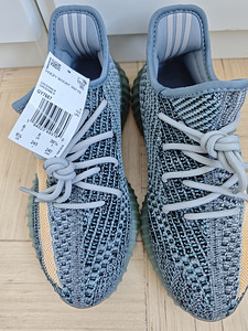 ADIDAS YEEZY BOOST 350 V2 Кроссовки 39,5р. (3 фото из 4)