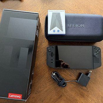 Lenovo Legion Go, 8.8" WQXGA,144 Hz, Ryzen Z1 Extreme, 16 GB