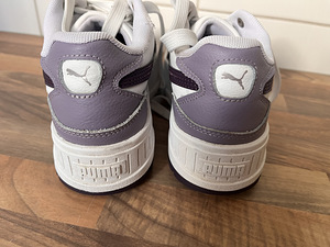 Кроссовки для девочек Puma (3 фото из 5)