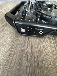 Pioneer DDJ-WEGO 2 (2 фото из 3)