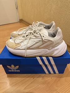 Adidas Ozelia tossud (1 foto / 3)
