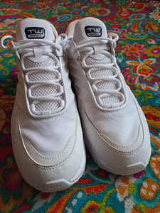 Кроссовки Nike Air Max (1 фото из 5)