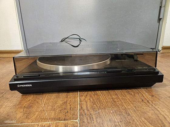Pioneer PL-443 Direct-Drive проигрыватель виниловых пластино