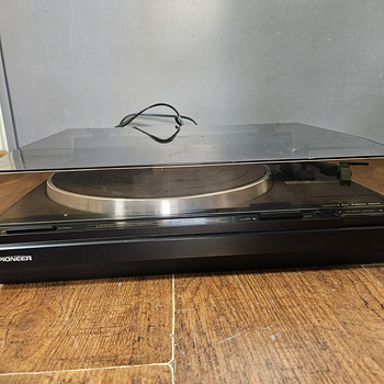 Pioneer PL-443 Direct-Drive проигрыватель виниловых пластино