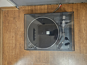 Akai Akai AP-206 2-Speed Direct-Drive Turntable (5 foto / 5)