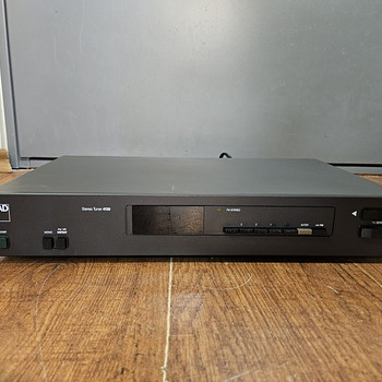 NAD 4130 AM / FM Stereo Tuner