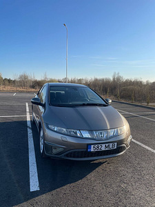 Honda Civic 2008 (2 фото из 7)