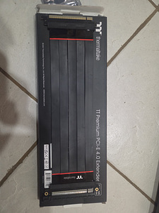 PCI-E 4.0 Extender 300mm Thermaltake (2 foto / 2)