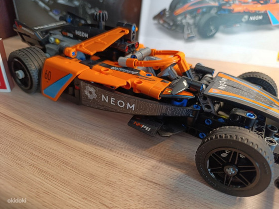 LEGO Technic NEOM McLaren Формула