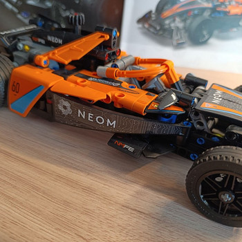 LEGO Technic NEOM McLaren Формула