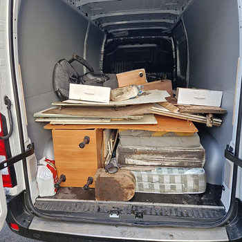 KOLIMINE • TRANSPORT • PRÜGI ÄRAVEDU
