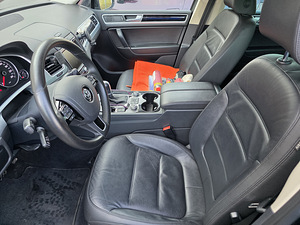 VW TOUAREG 3.0 DIESEL 193KW 2015 A. (4 foto / 11)