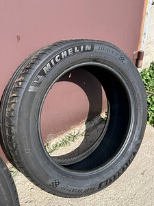 Rehvid Michelin 235/55 R19 (1 foto / 5)