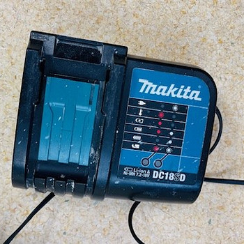 Зарядное устройство Makita DC18SD