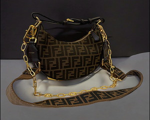 Fendi сумка,как новая (1 фото из 7)