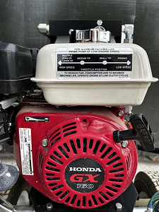 Airlessco GS6250 Gasoline-Powered Airless Paint Sprayer (5 foto / 7)