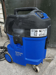 Nilfisk ALTO ATTIX 560-21 XC Профессиональный пылесос для влажной и сухой уборки (4 фото из 5)