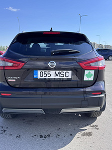 Nissan Qashqai Tekna 1.2 85кВ (9 фото из 13)