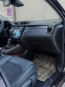 Nissan Qashqai Tekna 1.2 85кВ (10 фото из 13)