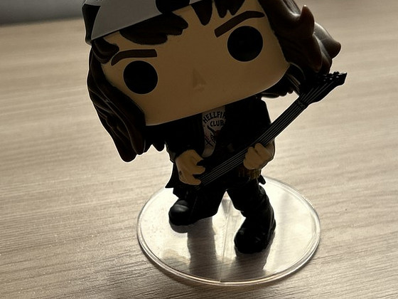 Premium Funko Pop Stranger Things Eddie