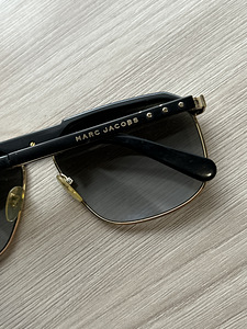 Солнцезащитные очки Marc Jacobs (3 фото из 4)