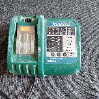 Makita зарядка