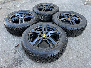18" оригинальные диски Porsche 5x130 + шипованные шины 255/55/18 (5 фото из 10)