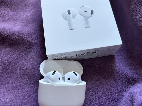 AirPods 4