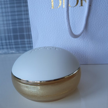 Продукция Dior ( уход за лицом и телом, макияж)