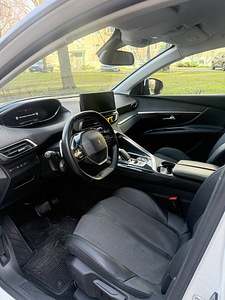 Peugeot 3008 (8 фото из 11)