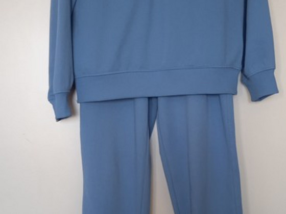 Nike spordidress 137 - 147