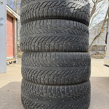 285/45/22 Nokian naastrehvid 6-6,5mm