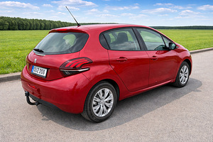 Peugeot 208 MY2016 Рестайлинг (3 фото из 9)