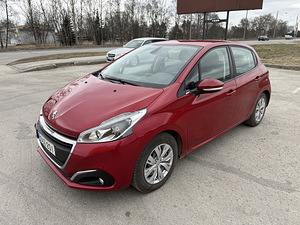 Peugeot 208 MY2016 Рестайлинг (7 фото из 9)
