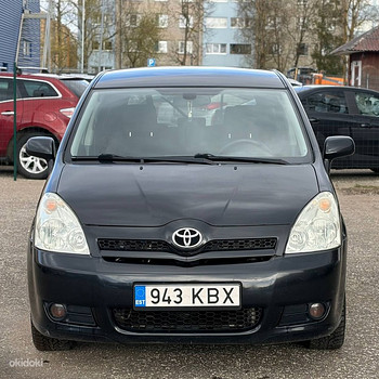TOYOTA COROLLA VERSO