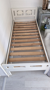 Кровать IKEA (1 фото из 3)